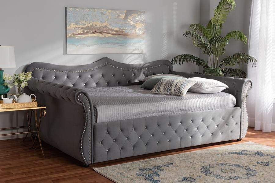 Queen size clearance tufted daybed